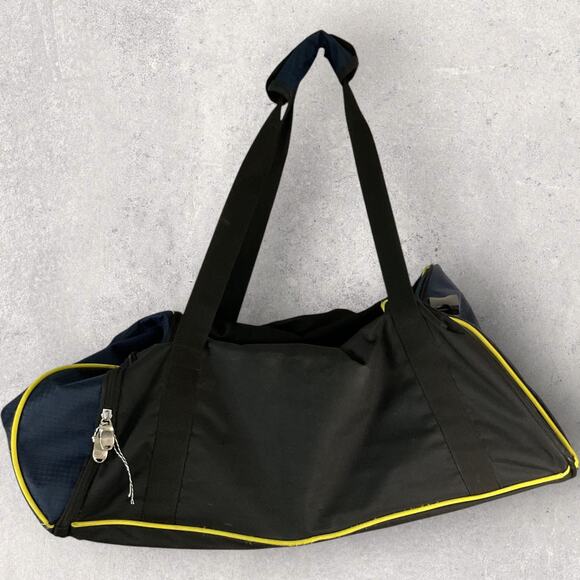 Adidas University of Michigan Wolverines Duffel Gym Bag Blue Yellow Logo Sports - Picture 3 of 12
